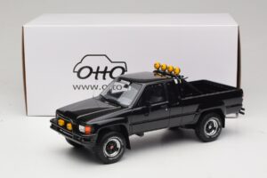 Toyota Hilux N60 SR5 Back to the Future II Negru Lucios Otto 1:18 OT481 Rășină - imaginea 6 din 6