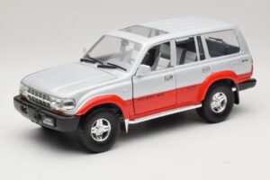 Toyota Land Cruiser J80 Argintiu Roșu Road Legends 1:18 92098 Metal