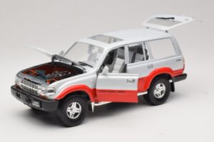 Toyota Land Cruiser J80 Argintiu Roșu Road Legends 1:18 92098 Metal - imaginea 2 din 8