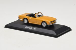 Triumph TR6 Portocaliu Maxichamps 1:43 940132571 Metal - imaginea 3 din 5