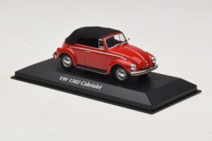 Volkswagen 1302 Cabriolet Roșu Maxichamps 1:43 940055031 Metal - imaginea 3 din 5