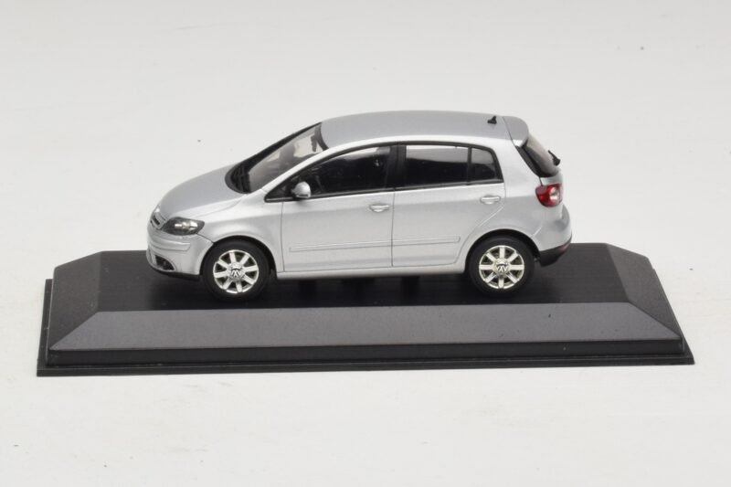 Volkswagen Golf Plus Mk5 Argintiu Cutie De Înlocuire Minichamps 1:43 400054370-R1 Metal