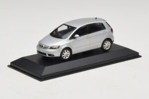 Volkswagen Golf Plus Mk5 Argintiu Cutie De Înlocuire Minichamps 1:43 400054370-R1 Metal - imaginea 2 din 5