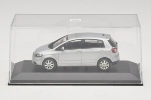 Volkswagen Golf Plus Mk5 Argintiu Cutie De Înlocuire Minichamps 1:43 400054370-R1 Metal - imaginea 4 din 5