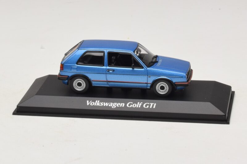 Volkswagen Golf GTI Mk2 Albastru Metalizat Maxichamps 1:43 940054120 Metal