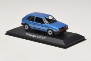 Volkswagen Golf GTI Mk2 Albastru Metalizat Maxichamps 1:43 940054120 Metal - imaginea 3 din 5
