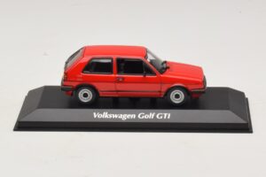 Volkswagen Golf GTI Mk2 Roșu Maxichamps 1:43 940054121 Metal