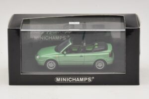Volkswagen Golf Mk4 Cabriolet Verde Metalizat Minichamps 1:43 430058335 Metal - imaginea 5 din 5