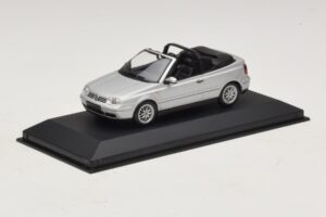 Volkswagen Golf Mk4 Cabriolet Argintiu Ediție Dealer Minichamps 1:43 GOLF004 Metal - imaginea 2 din 5