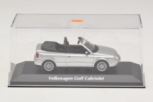 Volkswagen Golf Mk4 Cabriolet Argintiu Maxichamps 1:43 940058331 Metal - imaginea 4 din 5