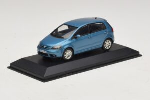 Volkswagen Golf Plus Mk5 Albastru Metalizat Cutie De Înlocuire Minichamps 1:43 GOLF02-R1 Metal - imaginea 2 din 5