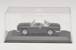 Volkswagen Karmann Ghia Negru cu acoperiș alb Minichamps 1:43 430050224 Metal - imaginea 4 din 5