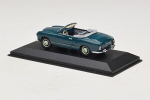 Volkswagen Karmann Ghia Cabriolet Albastru Închis Minichamps 1:43 GHIA001 Metal - imaginea 3 din 5