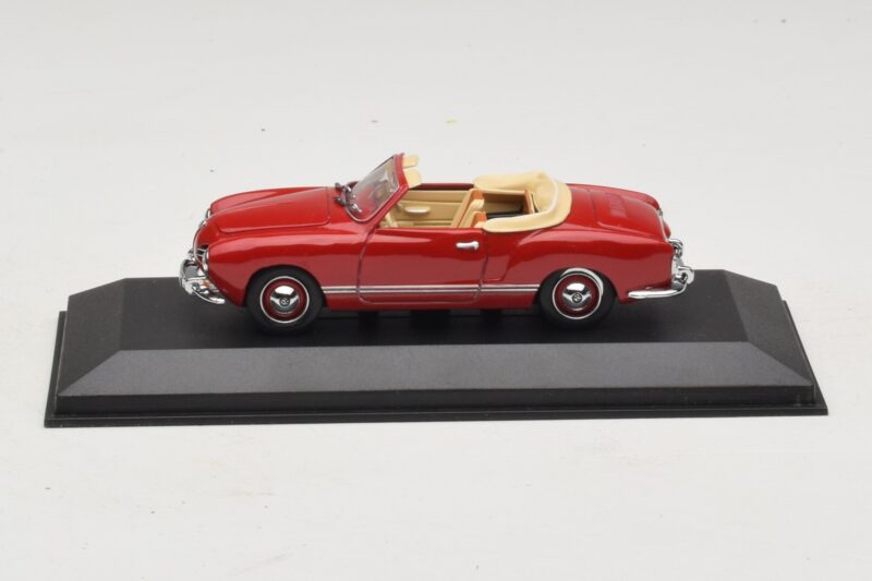 Volkswagen Karmann Ghia Cabriolet Roșu Închis Minichamps 1:43 Volkswagen Karmann Ghia Cabriolet Roșu Închis Minichamps 1:43 5032 Metal