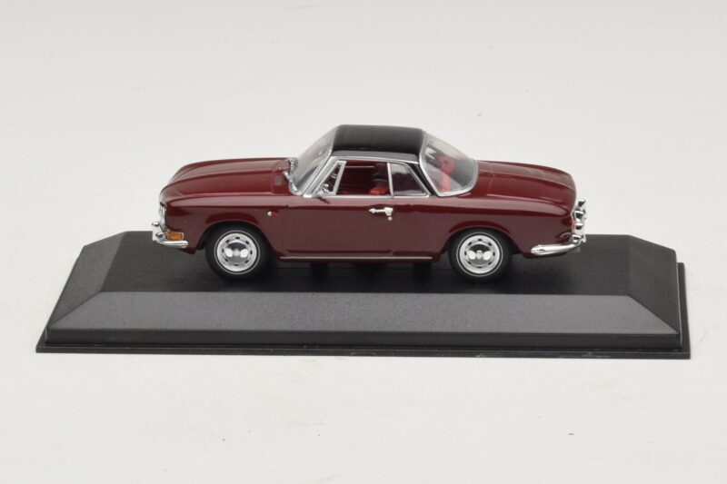 Volkswagen Karmann Ghia Roșu Cu Acoperiș Negru Minichamps 1:43 GHIA002 Metal