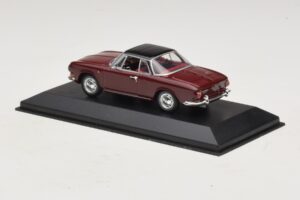 Volkswagen Karmann Ghia Roșu Cu Acoperiș Negru Minichamps 1:43 GHIA002 Metal - imaginea 3 din 5