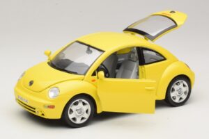 Volkswagen New Beetle A4 Galben Bburago 1:18 3302 Metal - imaginea 2 din 8