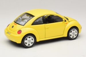 Volkswagen New Beetle A4 Galben Bburago 1:18 3302 Metal - imaginea 3 din 8