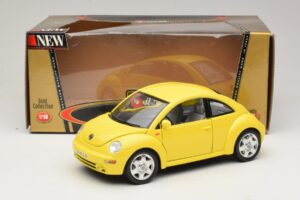 Volkswagen New Beetle A4 Galben Bburago 1:18 3302 Metal - imaginea 8 din 8