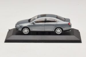 Volkswagen Passat B6 Gri Metalizat Minichamps 1:43 PASSAT006 Metal