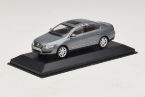Volkswagen Passat B6 Gri Metalizat Minichamps 1:43 PASSAT006 Metal - imaginea 2 din 5