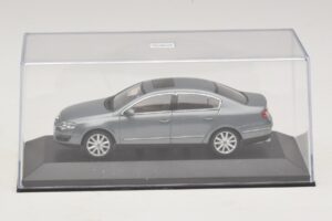 Volkswagen Passat B6 Gri Metalizat Minichamps 1:43 PASSAT006 Metal - imaginea 4 din 5