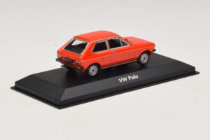 Volkswagen Polo Mk1 Roșu Maxichamps 1:43 940050500 Metal - imaginea 2 din 5