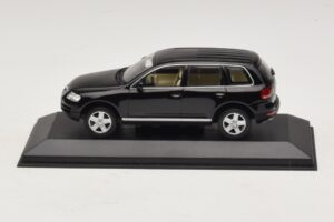Volkswagen Touareg 7L Negru Minichamps 1:43 Volkswagen Touareg 7L Negru Minichamps 1:43 TOUAREG002 Metal