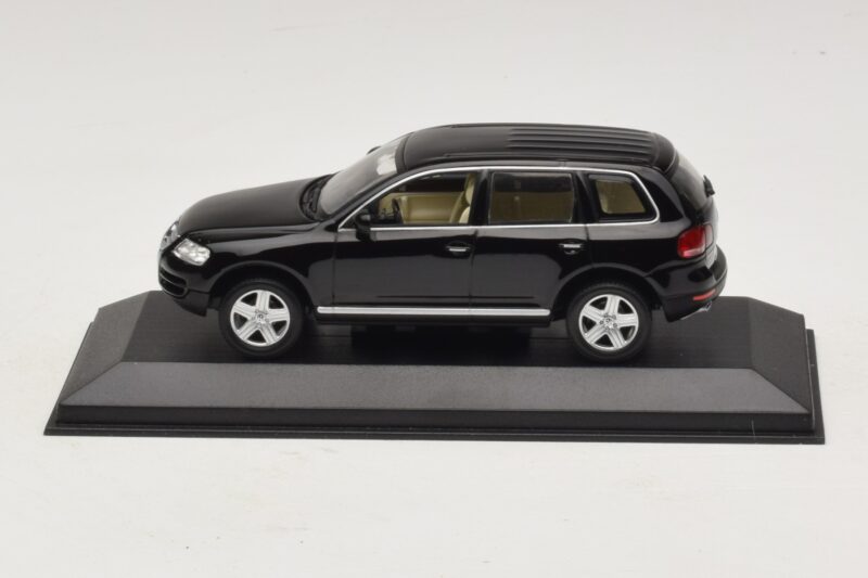 Volkswagen Touareg 7L Negru Minichamps 1:43 TOUAREG002 Metal