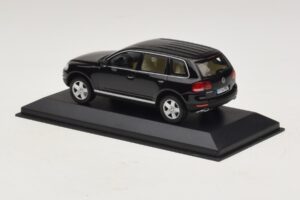 Volkswagen Touareg 7L Negru Minichamps 1:43 TOUAREG002 Metal - imaginea 3 din 5