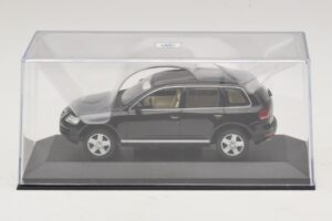 Volkswagen Touareg 7L Negru Minichamps 1:43 TOUAREG002 Metal - imaginea 4 din 5