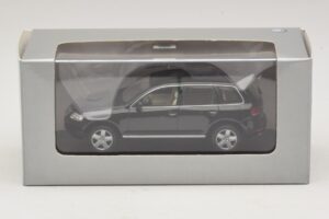 Volkswagen Touareg 7L Negru Minichamps 1:43 TOUAREG002 Metal - imaginea 5 din 5