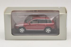 Volkswagen Touareg 7L Roșu Minichamps 1:43 TOUAREG003 Metal - imaginea 5 din 5