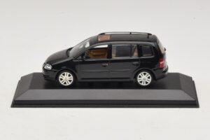 Volkswagen Touran 1T Negru Minichamps 1:43 Volkswagen Touran 1T Negru Minichamps 1:43 TOURAN005 Metal