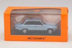 Volvo 240 GL Blue Metallic Maxichamps 1:43 940171400 Metal - imaginea 5 din 5