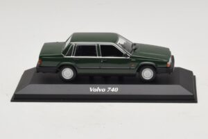 Volvo 740 Verde Închis Maxichamps 1:43 940171700 Metal